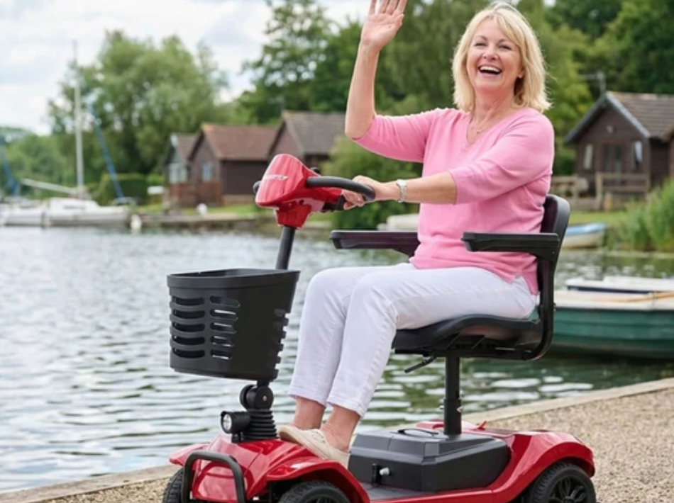 What Size Motorized Scooter Is Best for Seniors? A Practical Size Guide for Indoor, Outdoor & Travel